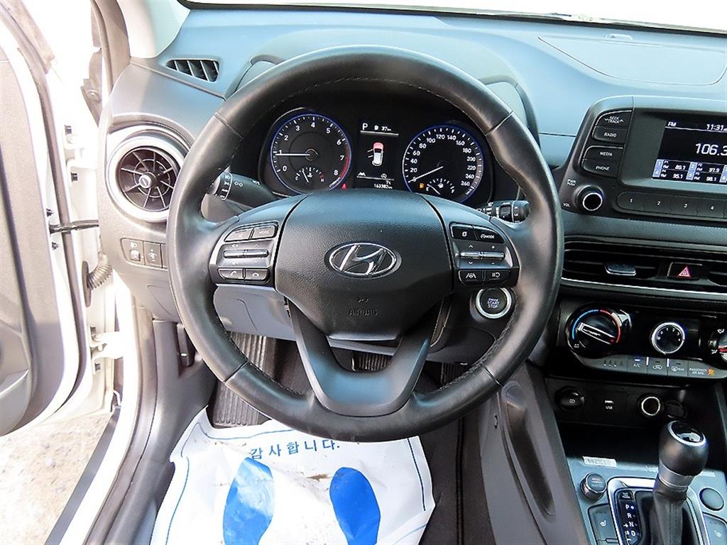 HYUNDAI Kona - Vista 8