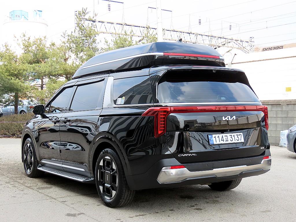 KIA Carnival - Vista 3