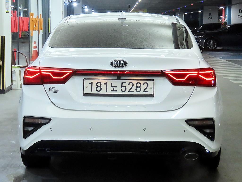 KIA K3 - Vista 5