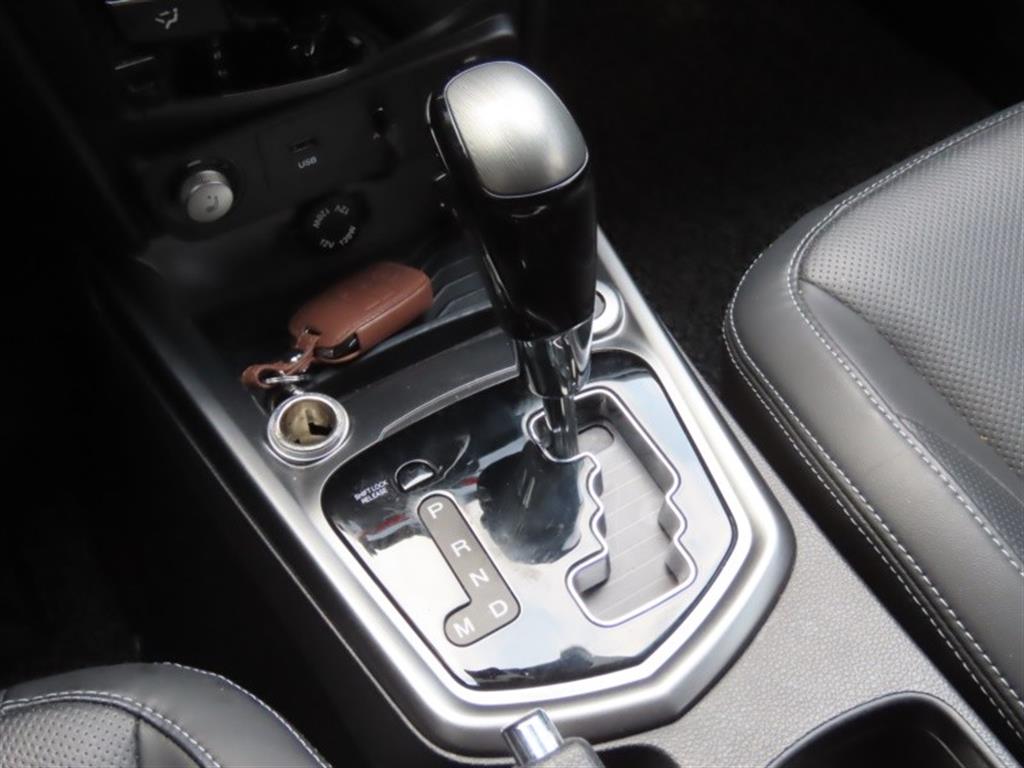 Ssangyong Tivoli - Vista 11