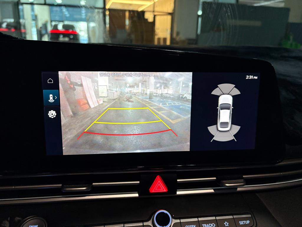 HYUNDAI Avante - Vista 12