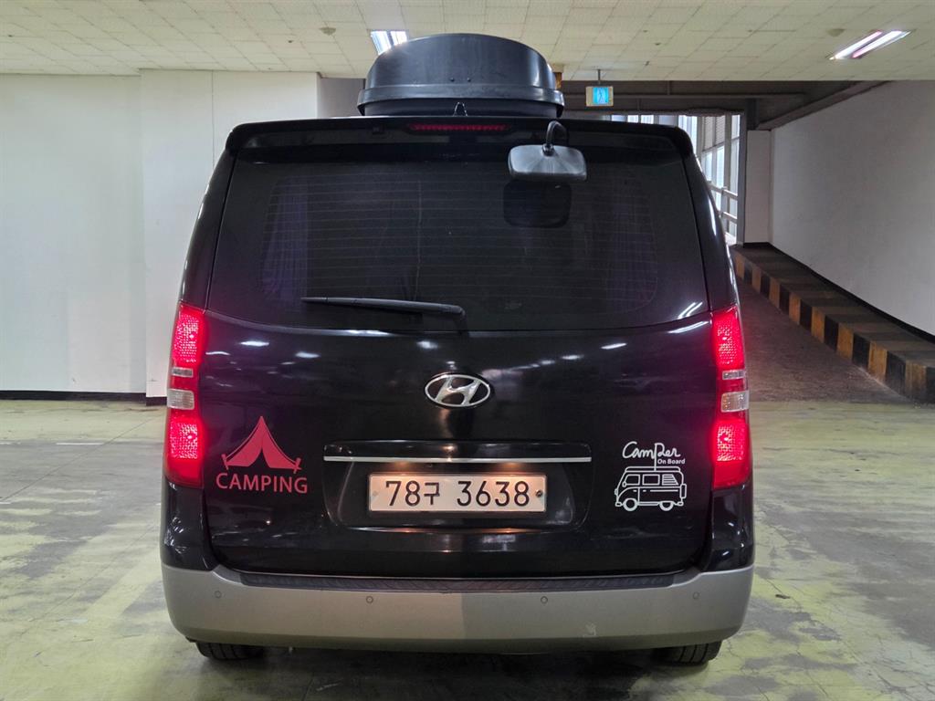 HYUNDAI Starex - Vista 4