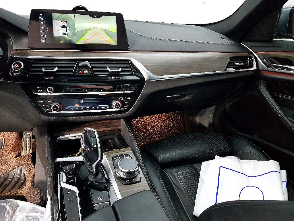 BMW 5 Series - Vista 10