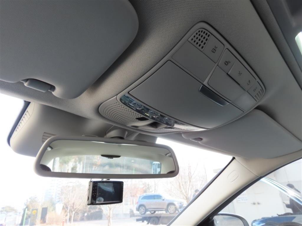 Mercedes Benz C Class 2016 Gris - Importación desde Corea - HF Imports Iquique - Foto 11