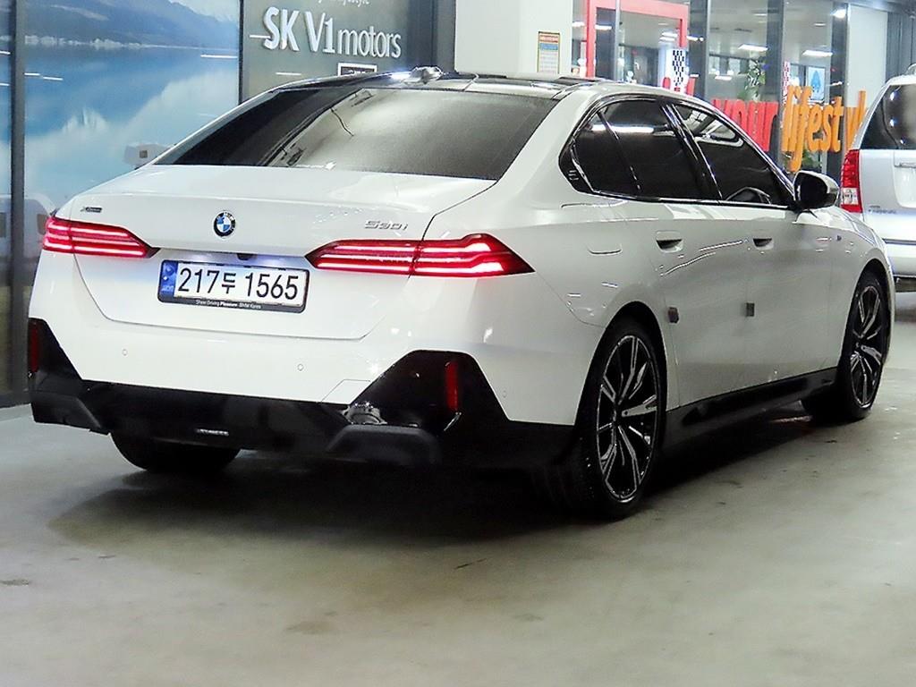 BMW 5 Series - Vista 4