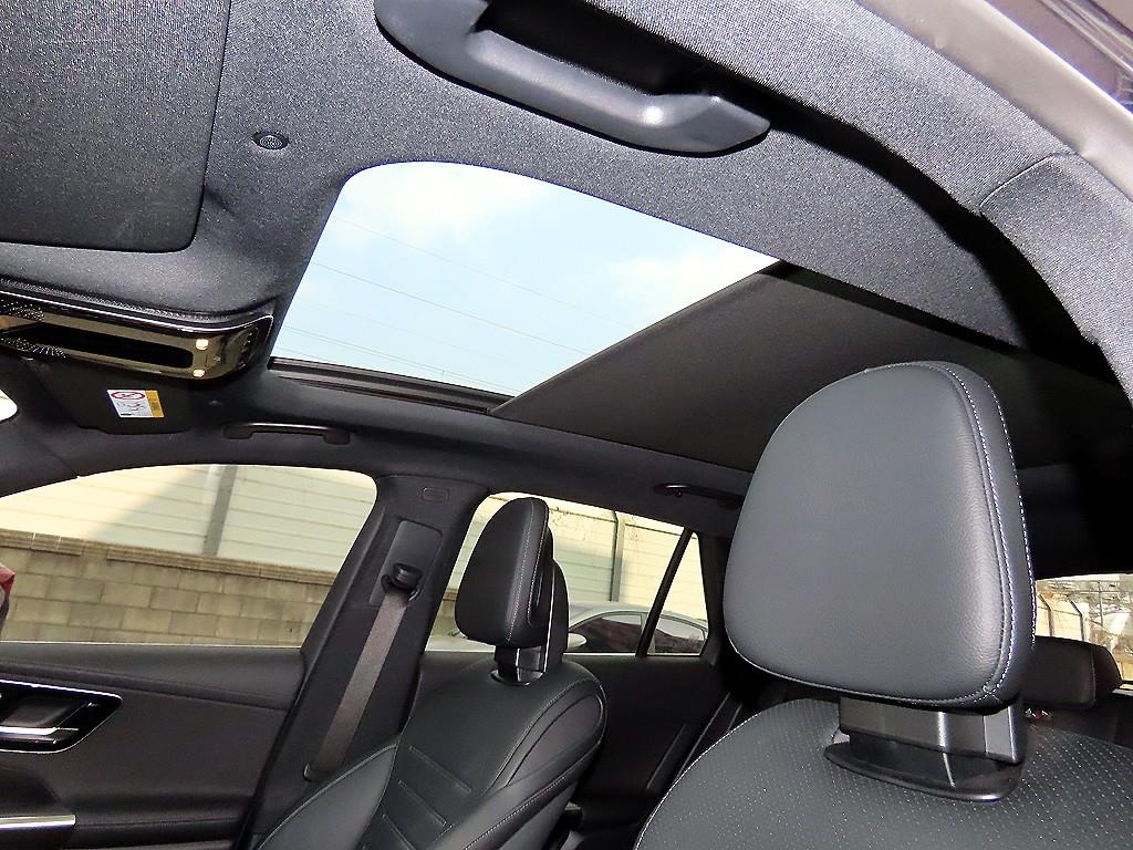 Mercedes Benz GLC Class 2024 Azul - Importación desde Corea - HF Imports Iquique - Foto 16