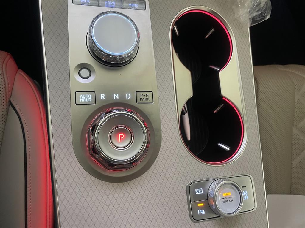 Genesis GV80 - Vista 11