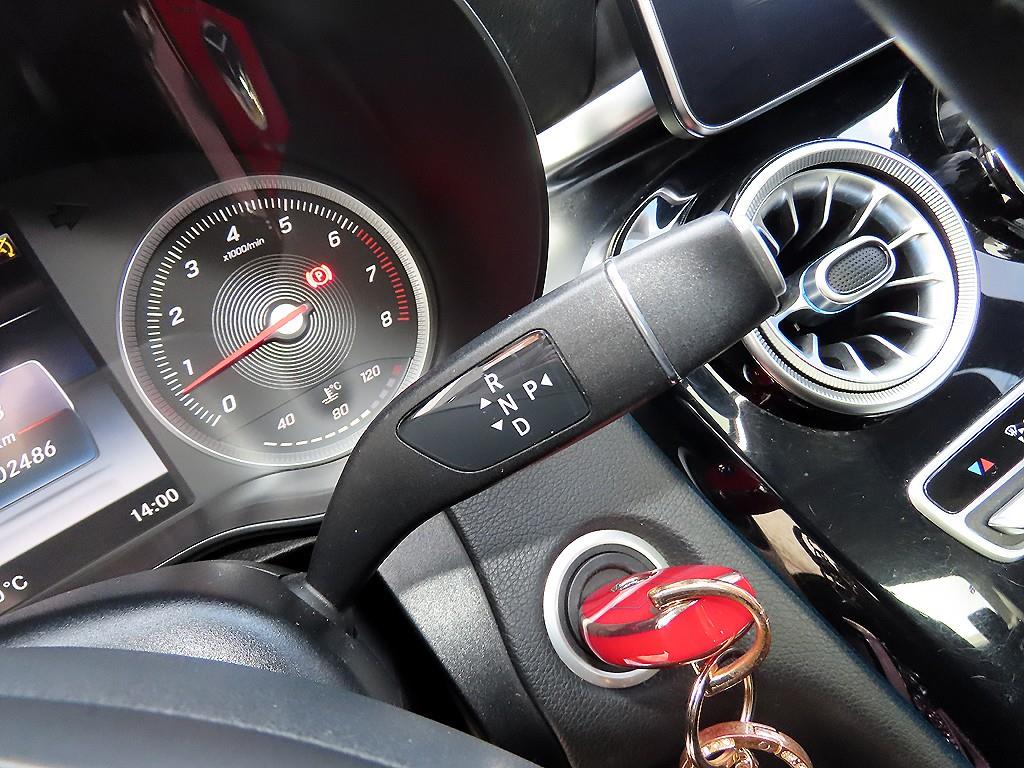 Mercedes Benz C Class - Vista 10