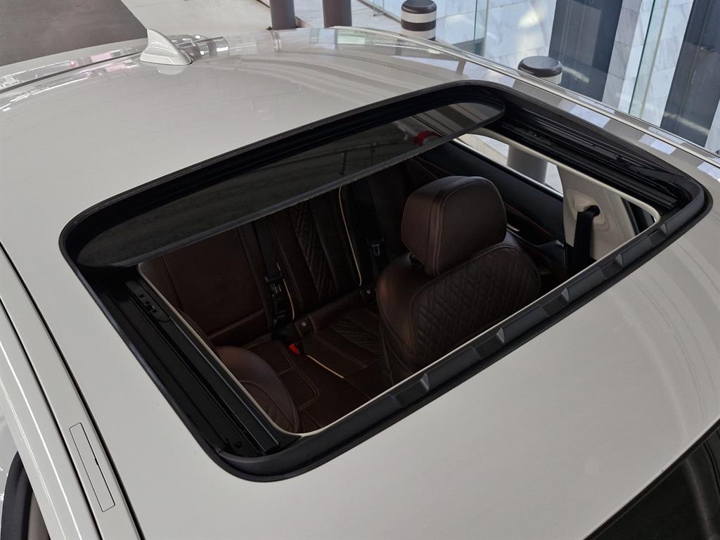 BMW 5 Series - Vista 5