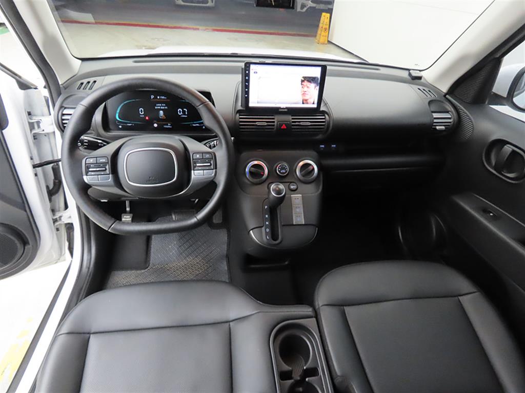 HYUNDAI Casper - Vista 7