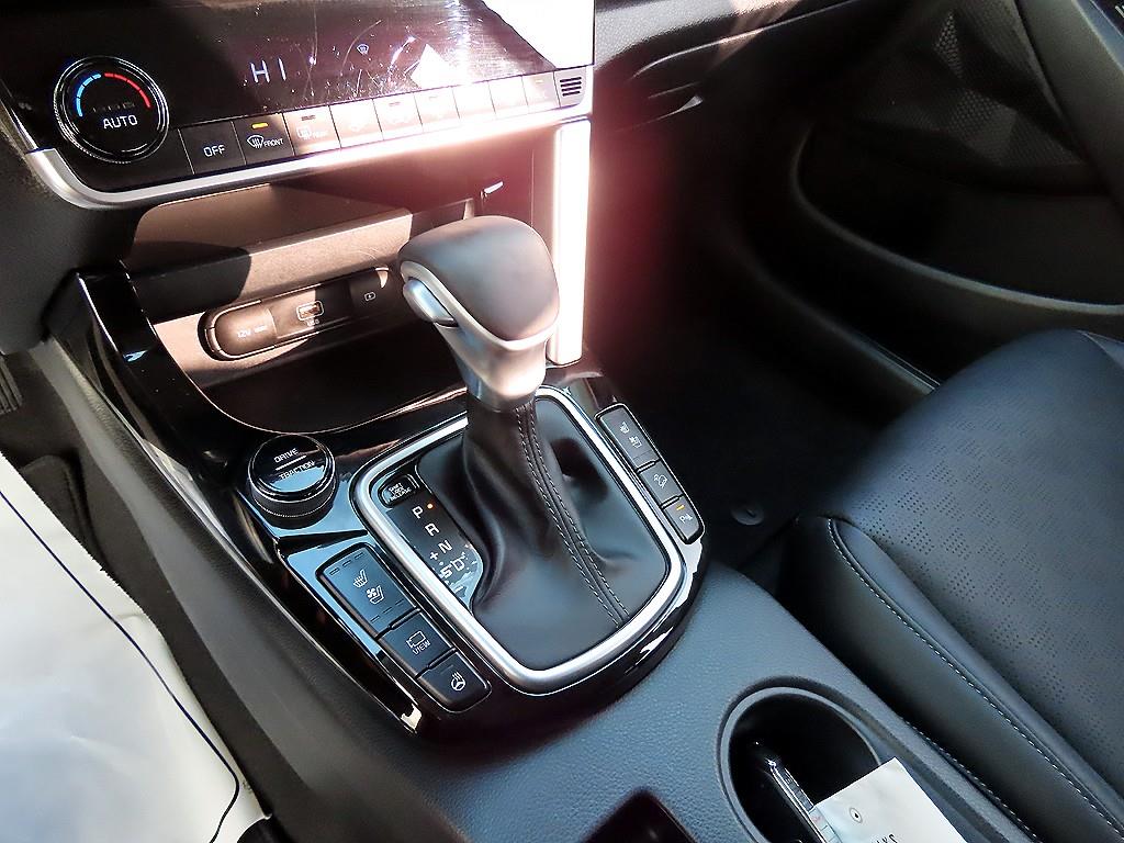 KIA Seltos - Vista 10