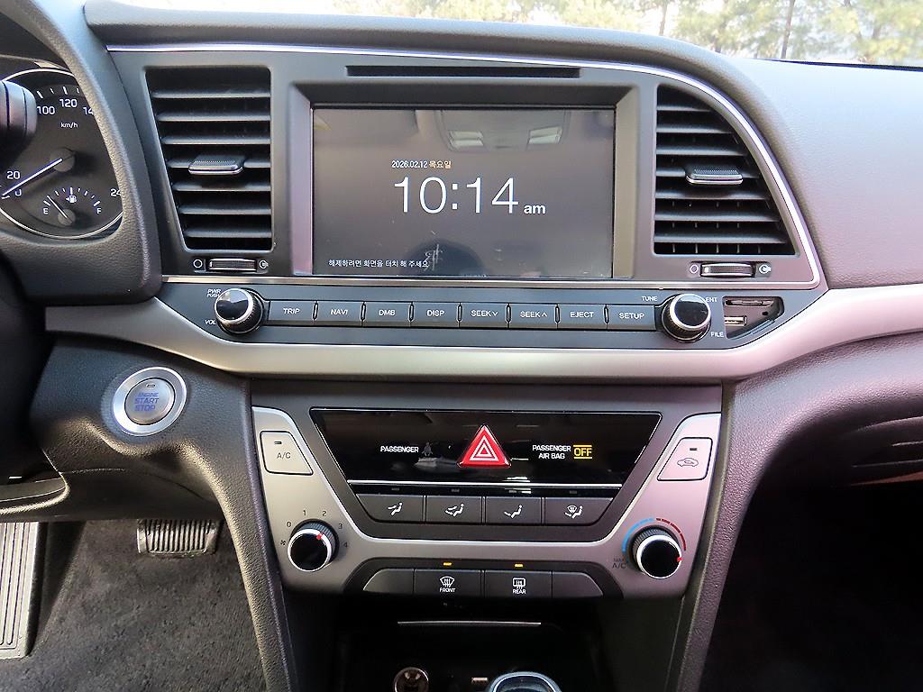 HYUNDAI Avante 2017 Blanco - Importación desde Corea - HF Imports Iquique - Foto 13