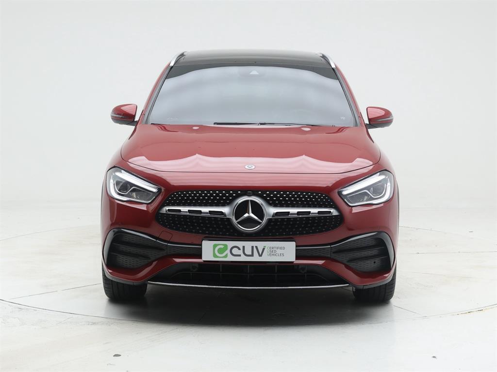 Mercedes Benz GLA Class - Vista 3