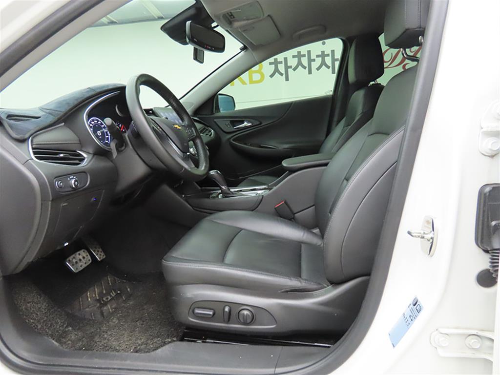 Chevrolet Malibu - Vista 5