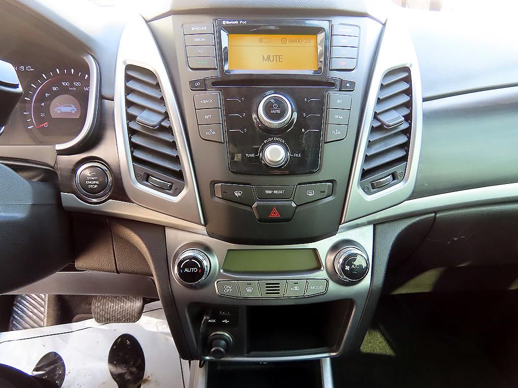 Ssangyong Korando 2014 Blanco - Importación desde Corea - HF Imports Iquique - Foto 13