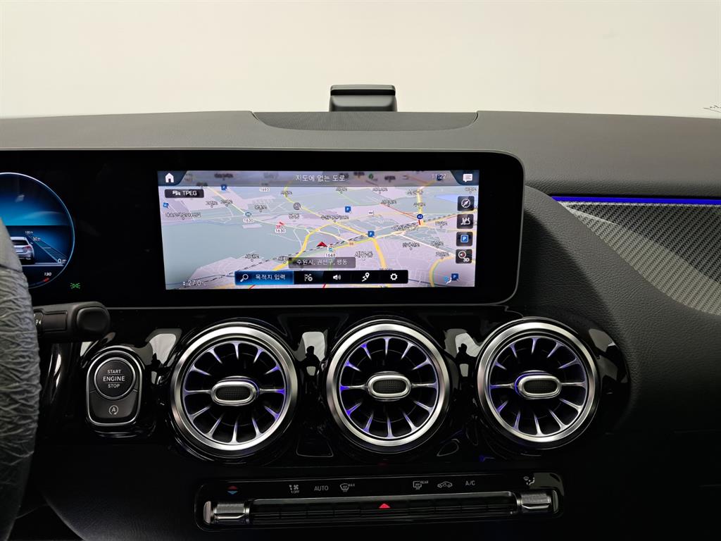 Mercedes Benz GLA Class 2020 Rojo - Importación desde Corea - HF Imports Iquique - Foto 9