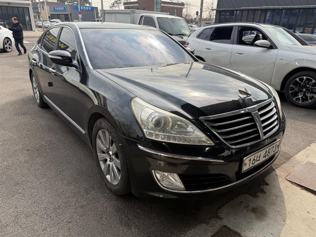HYUNDAI Equus - Vista 3