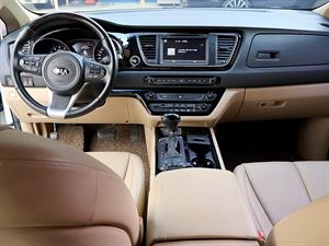KIA Carnival - Vista 10