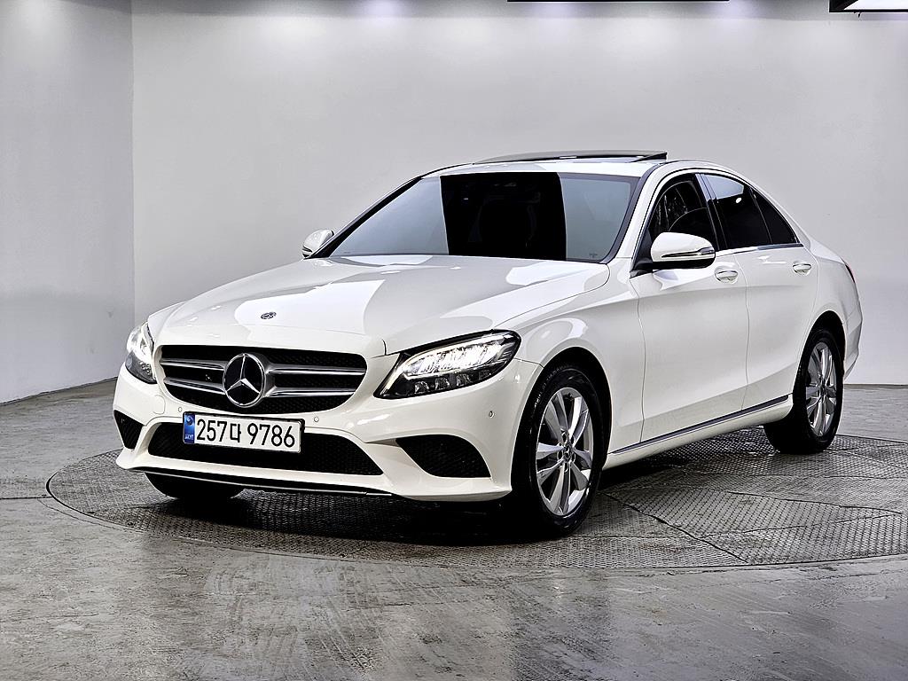 Mercedes Benz C Class 2019 Blanco - Importación desde Corea - HF Imports Iquique - Foto 1