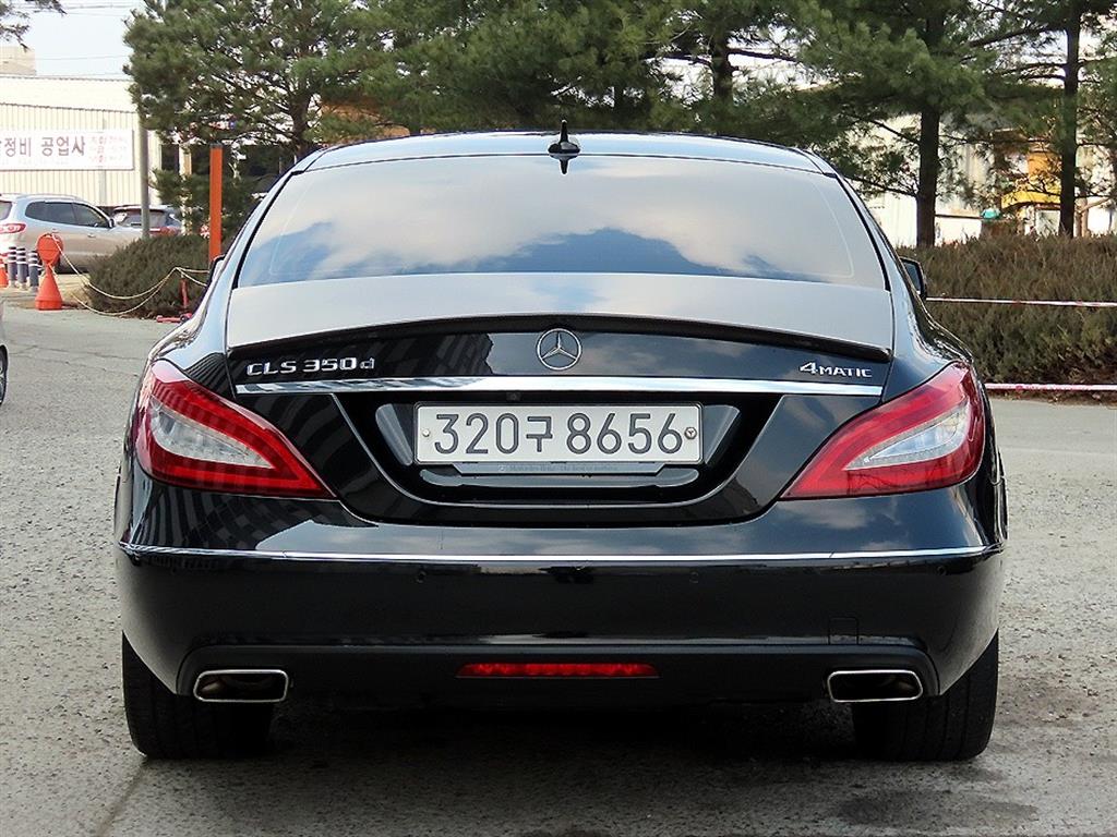 Mercedes Benz CLS Class - Vista 4