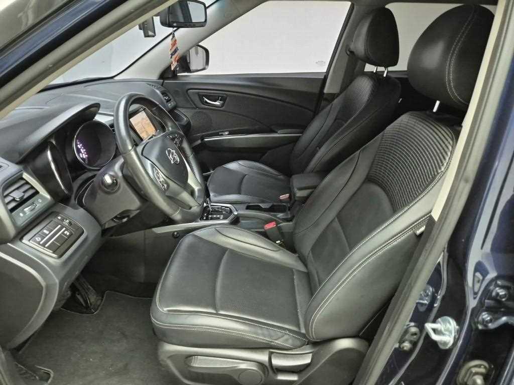 Ssangyong Tivoli - Vista 11