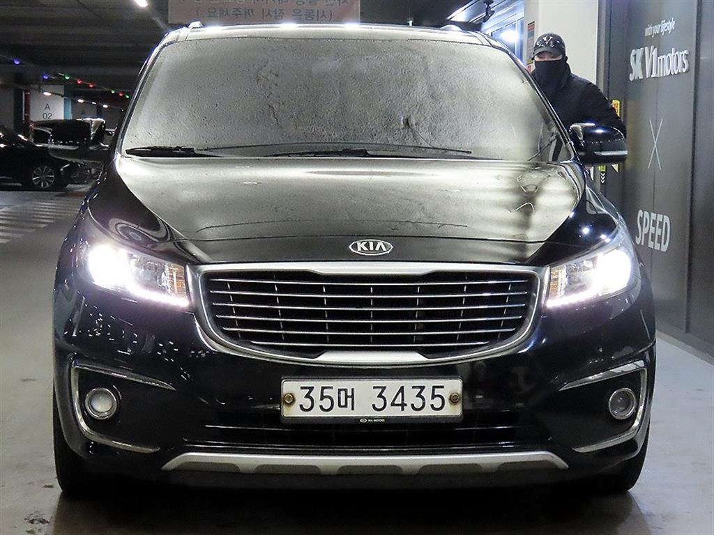 KIA Carnival - Vista 2