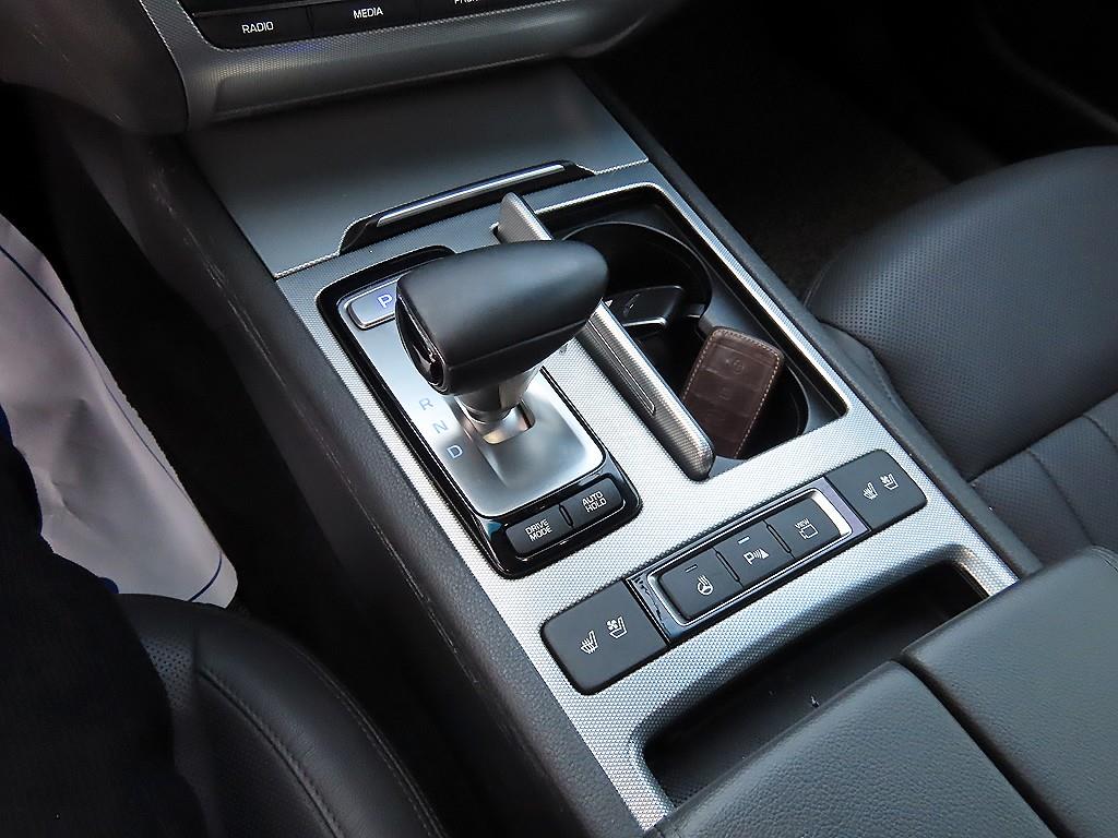 Genesis G80 - Vista 10