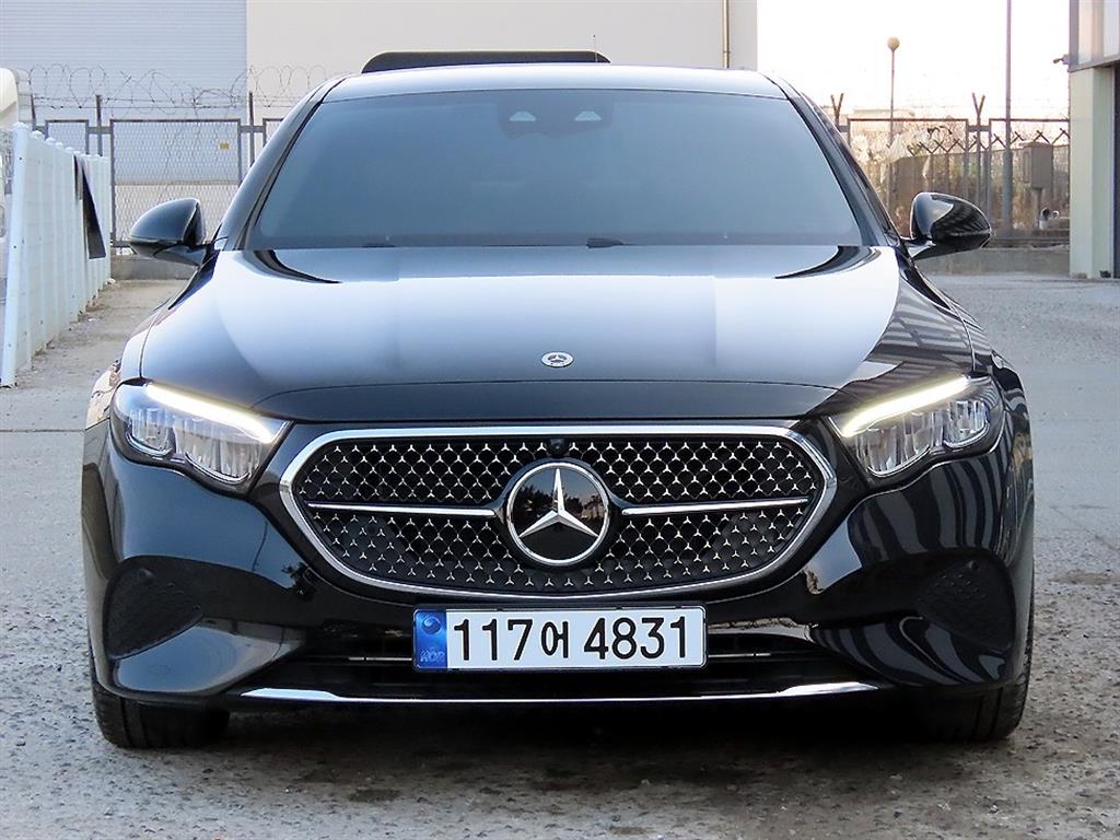 Mercedes Benz E class 2024 Negro - Importación desde Corea - HF Imports Iquique - Foto 1