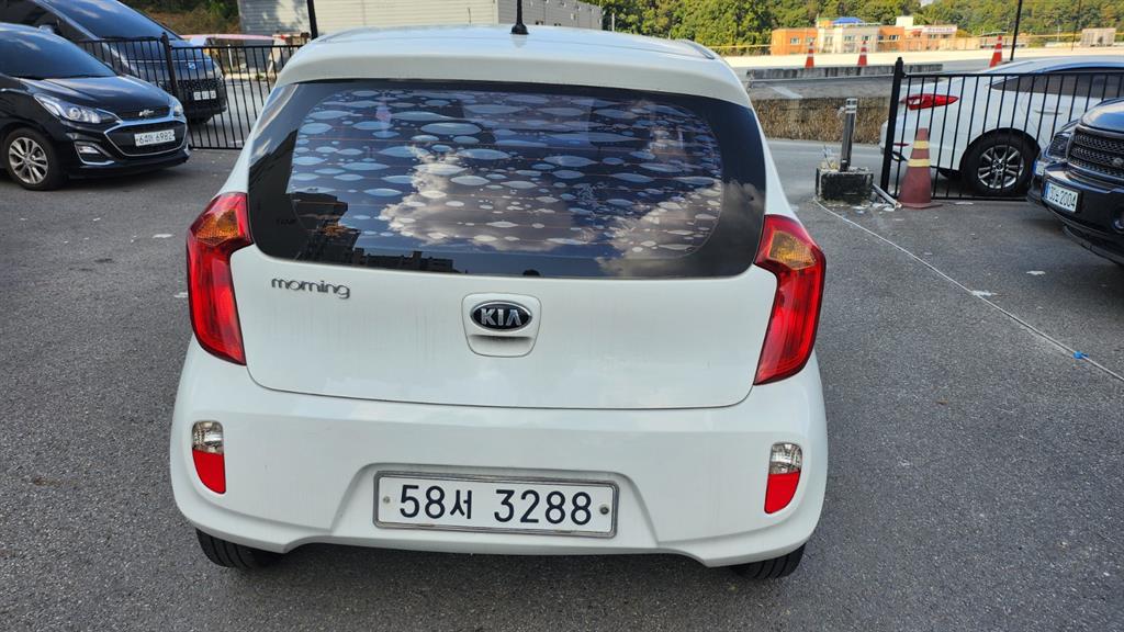 KIA Morning - Vista 4