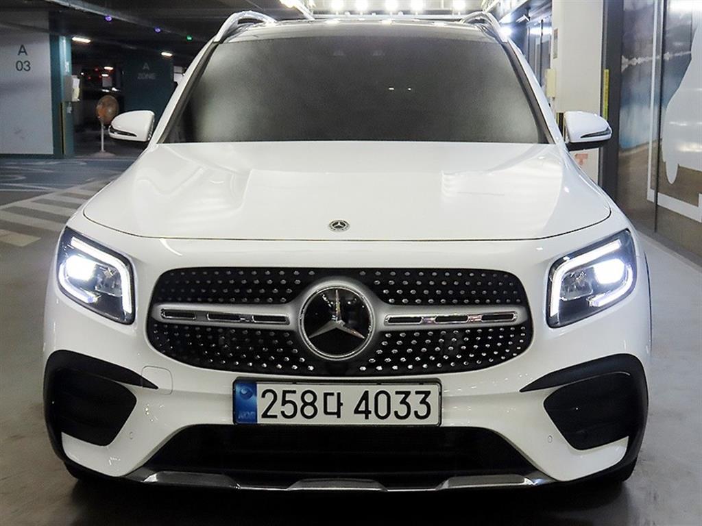 Mercedes Benz GLB Class - Vista 2