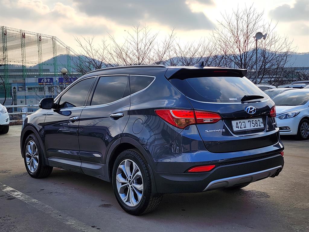 HYUNDAI Santa Fe - Vista 4