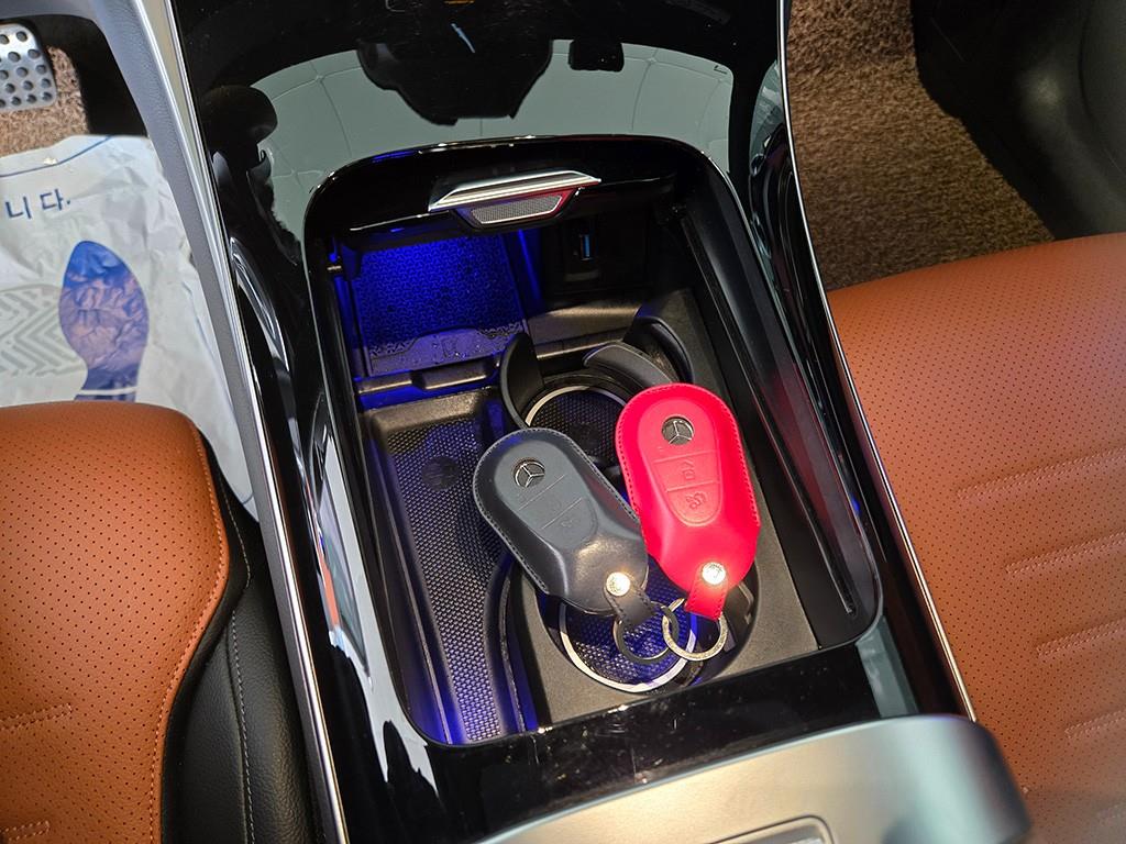 Mercedes Benz GLC Class - Vista 12