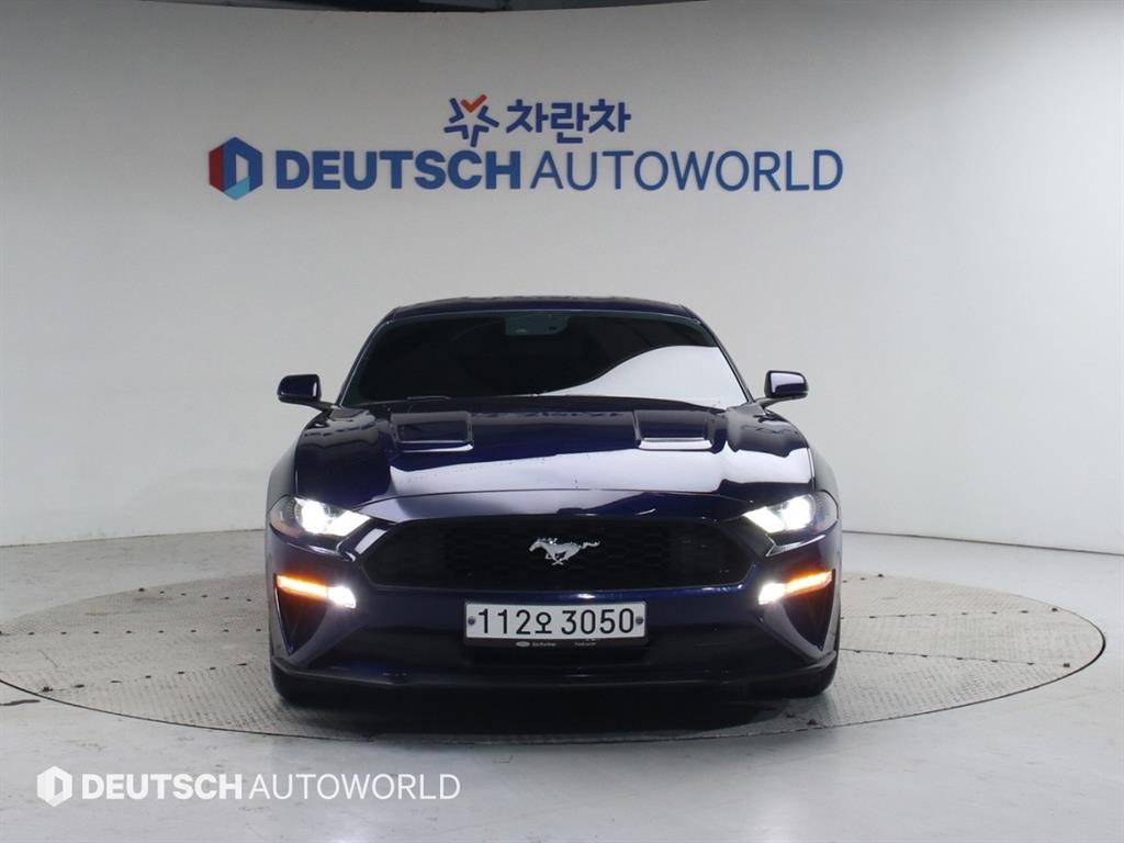 Ford Mustang - Vista 3