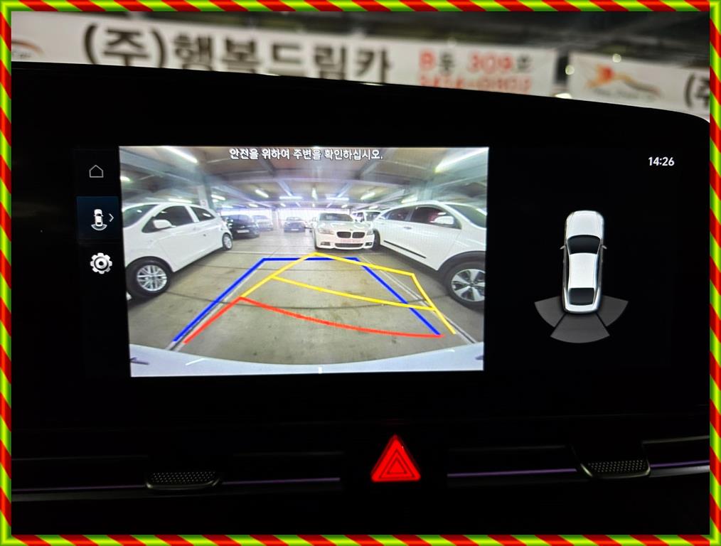 HYUNDAI Avante - Vista 10