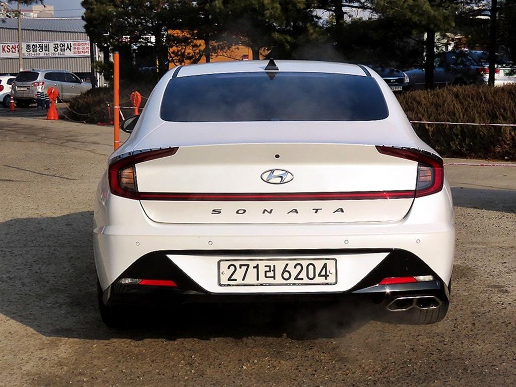 HYUNDAI Sonata - Vista 5