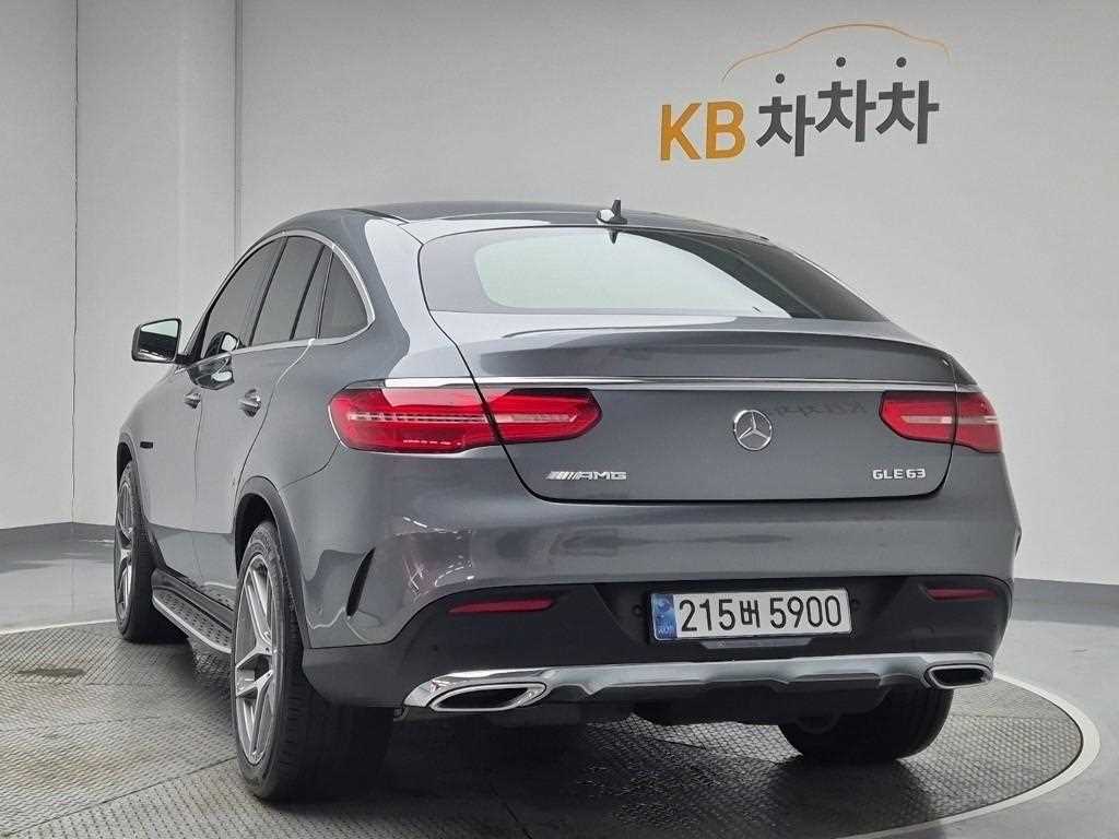 Mercedes Benz GLE Class - Vista 2
