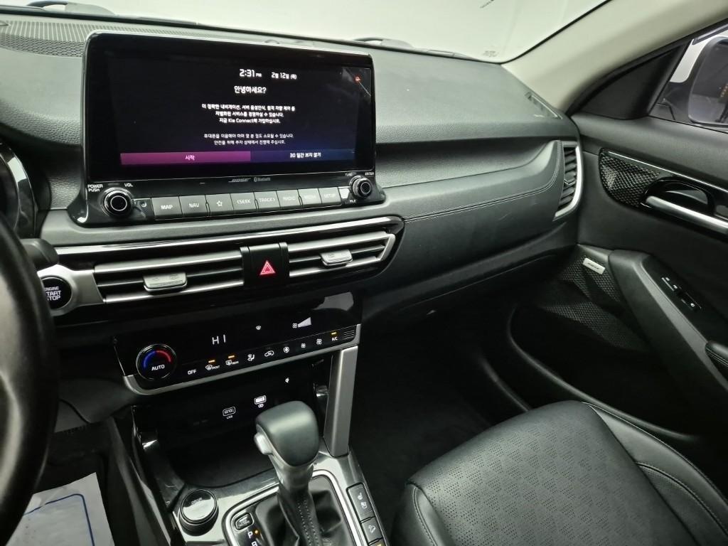 KIA Seltos - Vista 9