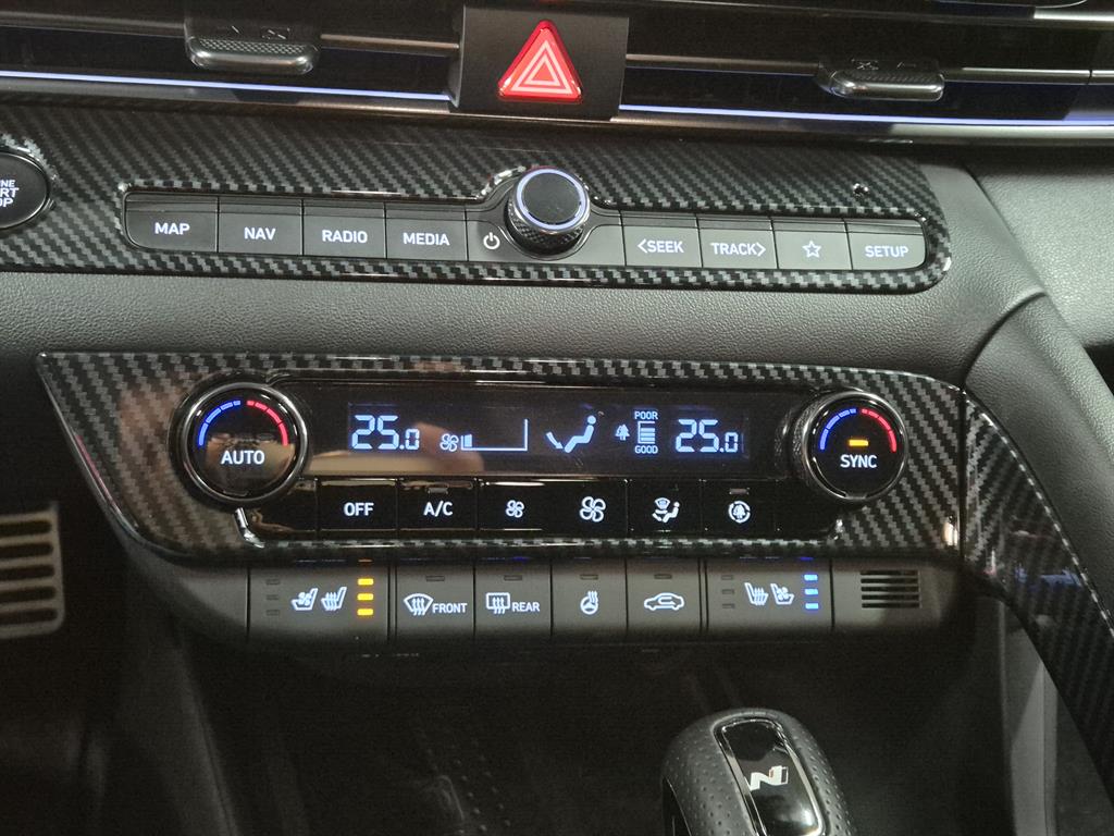 HYUNDAI Avante - Vista 12