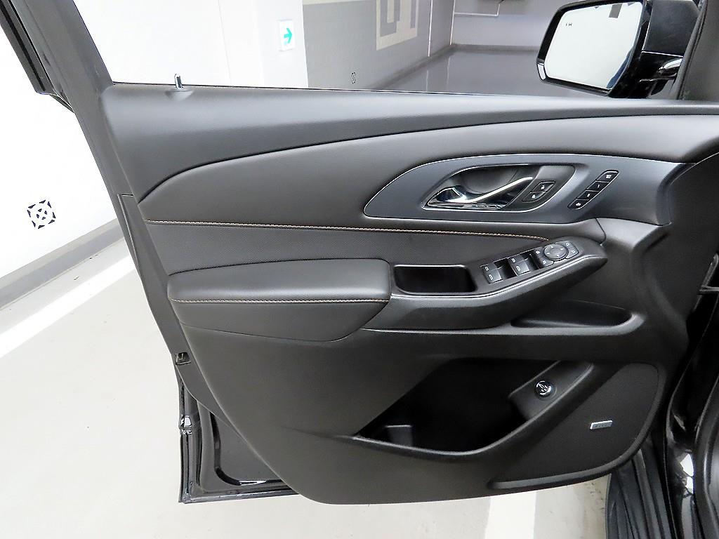 Chevrolet Travers - Vista 11