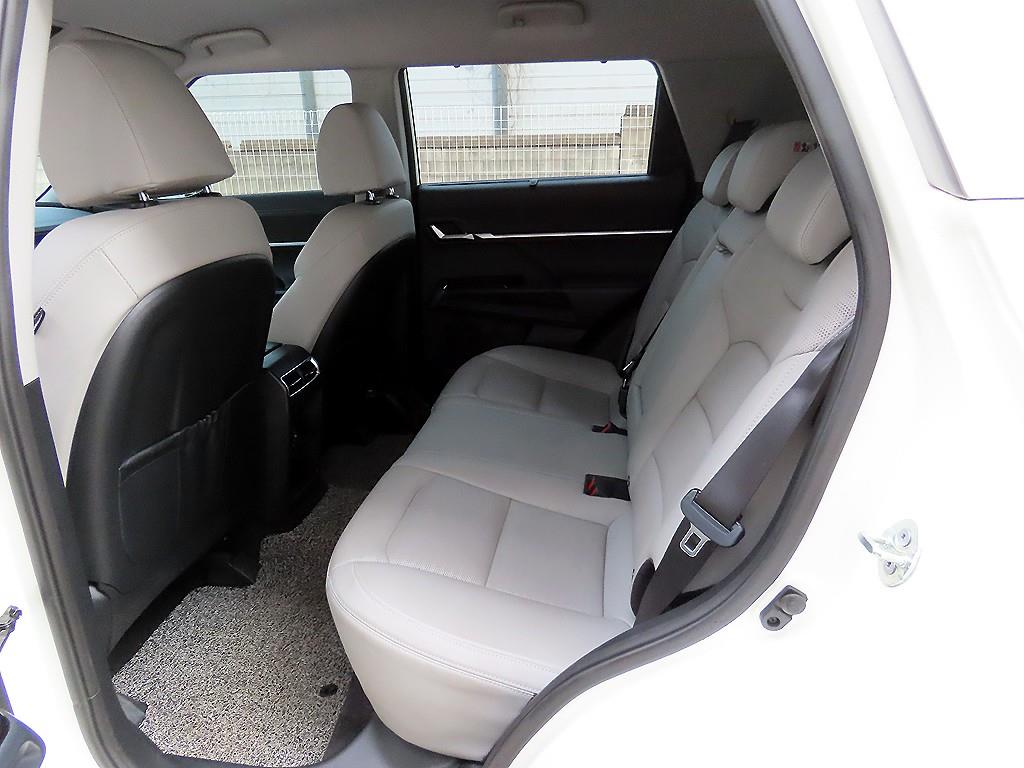 Ssangyong Torres - Vista 6