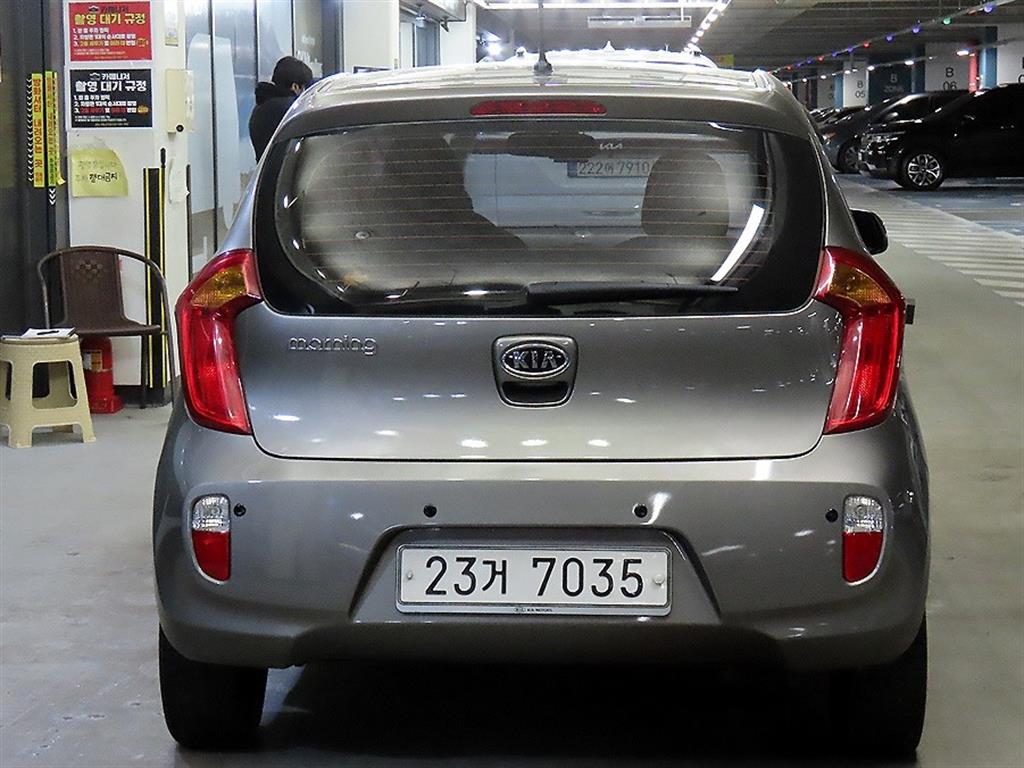 KIA Morning - Vista 5