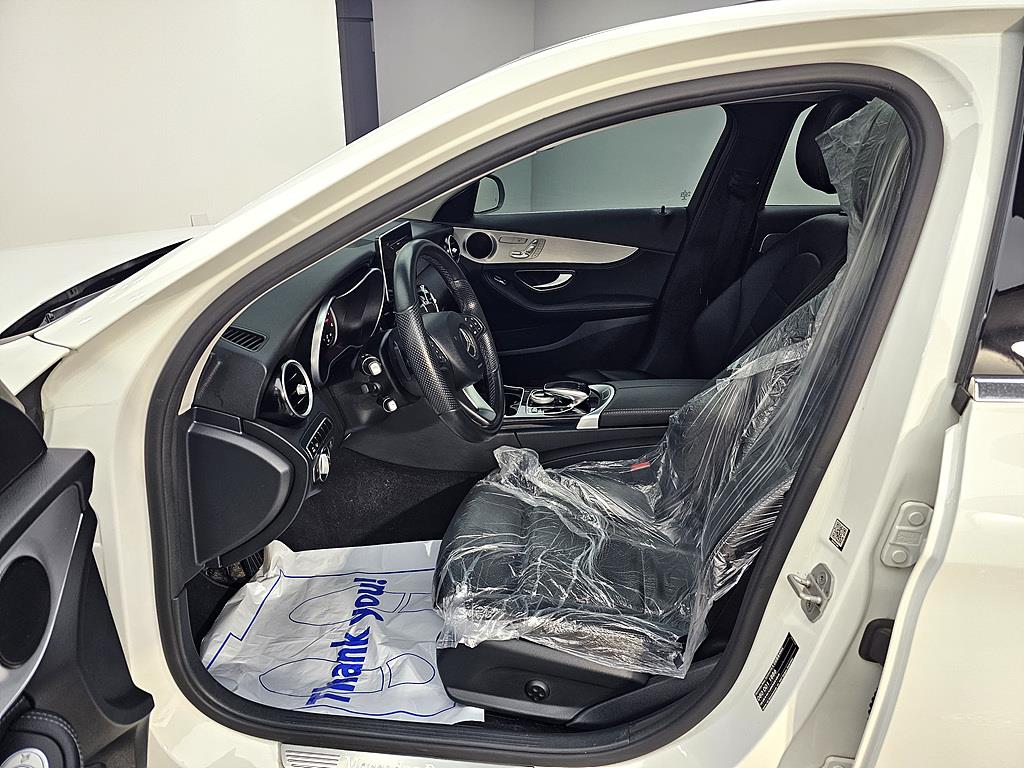 Mercedes Benz C Class - Vista 8