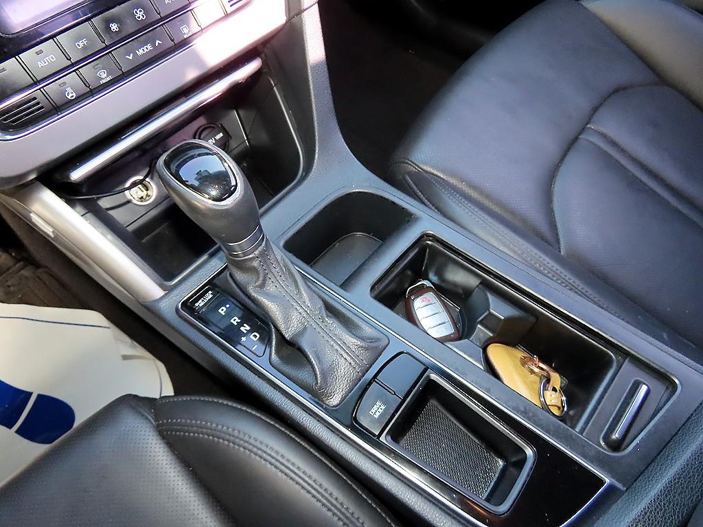 HYUNDAI Sonata - Vista 10