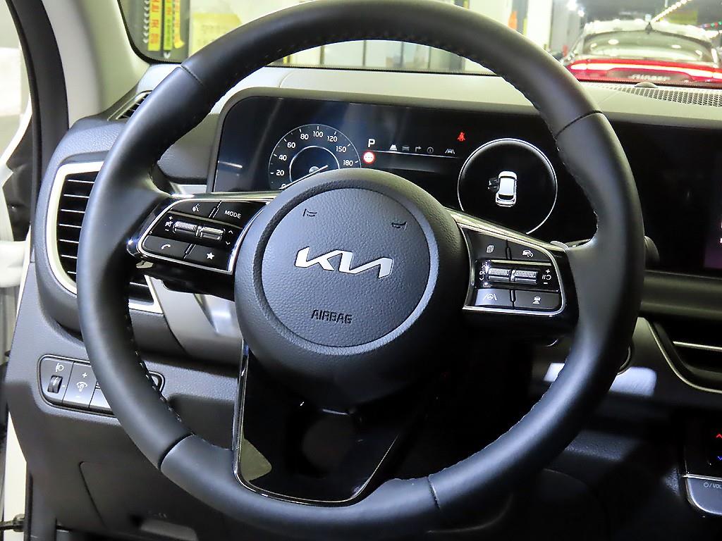 KIA Seltos - Vista 8