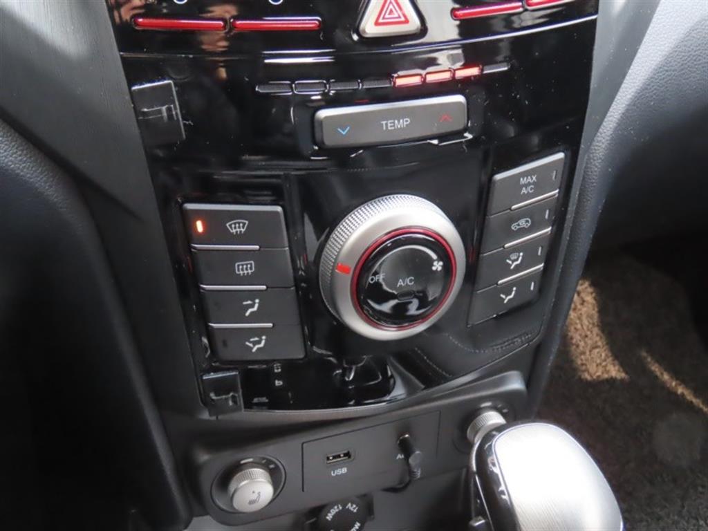 Ssangyong Tivoli 2018 Blanco - Importación desde Corea - HF Imports Iquique - Foto 7