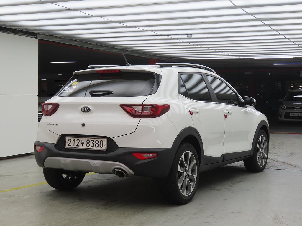 KIA Stonic - Vista 4