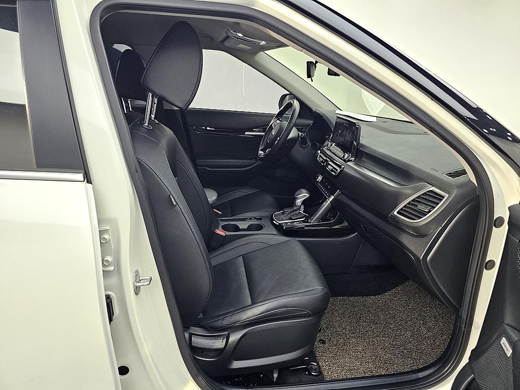 KIA Seltos - Vista 11