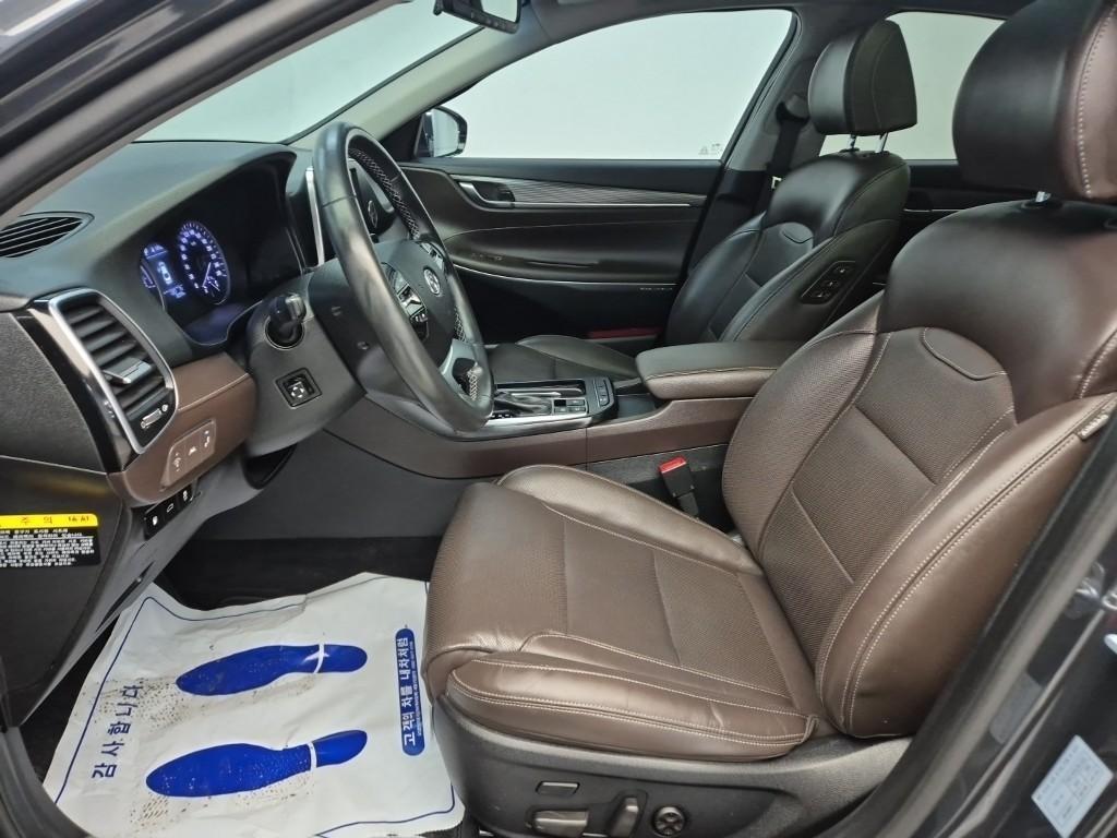 HYUNDAI Grandeur - Vista 11