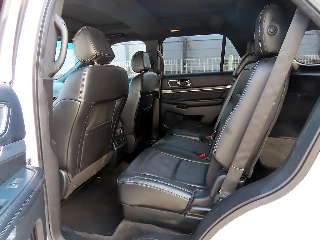 Ford Explorer - Vista 6