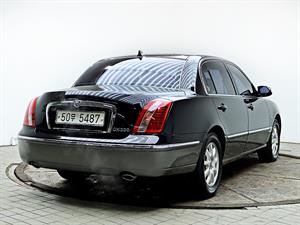 KIA Opirus - Vista 8